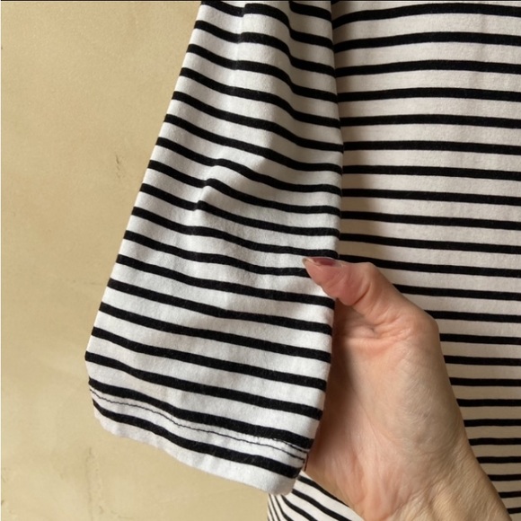 ZENERGY by CHICO’s Bonnie Mix Floral Print Tee Red, White & Black Size 0 - Picture 11 of 15